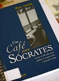 UM CAFÉ PARA SÓCRATES